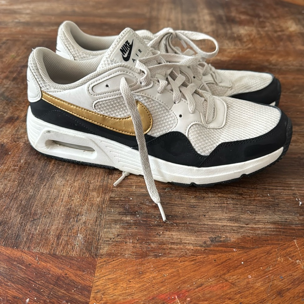 Womens, size 9.5 Nike Air Max